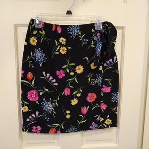 🌷Talbot's Wrap-look floral print petite skirt(8P)
